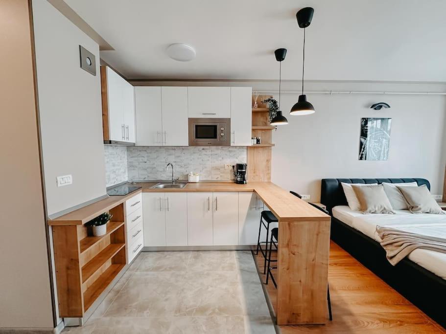 Apartmán Agoll Victoria - Self Checkin Resita Exteriér fotografie