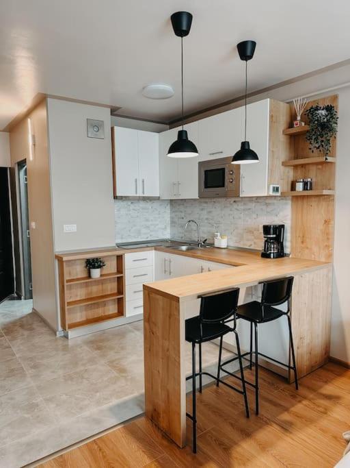 Apartmán Agoll Victoria - Self Checkin Resita Exteriér fotografie